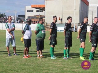 
<a style='margin-left: 5px;' class='btn btn-xs btn-social btn-facebook' href='https://www.facebook.com/sharer/sharer.php?u=https://www.boladovale.com.br/imgs/800-800-90/conteudo/fotos/1576/img4134.jpg' rel='popup' data-width='500' data-height='400'><i class='fa fa-facebook'></i>Compartilhar <span class='hidden-xs'>no Facebook</span>
</a> 
<a class='btn btn-default btn-xs' target='_blank' href='imgs/800-800-90/conteudo/fotos/1576/img4134.jpg'>
<span class='glyphicon glyphicon-cloud-download'></span> Salvar
</a> 
<span></span>