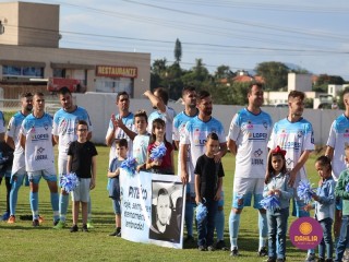 
<a style='margin-left: 5px;' class='btn btn-xs btn-social btn-facebook' href='https://www.facebook.com/sharer/sharer.php?u=https://www.boladovale.com.br/imgs/800-800-90/conteudo/fotos/1576/img4167.jpg' rel='popup' data-width='500' data-height='400'><i class='fa fa-facebook'></i>Compartilhar <span class='hidden-xs'>no Facebook</span>
</a> 
<a class='btn btn-default btn-xs' target='_blank' href='imgs/800-800-90/conteudo/fotos/1576/img4167.jpg'>
<span class='glyphicon glyphicon-cloud-download'></span> Salvar
</a> 
<span></span>