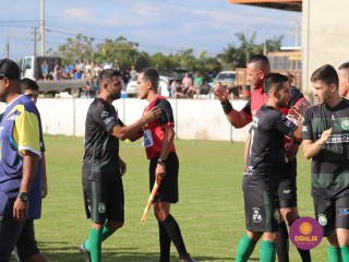 
<a style='margin-left: 5px;' class='btn btn-xs btn-social btn-facebook' href='https://www.facebook.com/sharer/sharer.php?u=https://www.boladovale.com.br/imgs/800-800-90/conteudo/fotos/1576/img4213.jpg' rel='popup' data-width='500' data-height='400'><i class='fa fa-facebook'></i>Compartilhar <span class='hidden-xs'>no Facebook</span>
</a> 
<a class='btn btn-default btn-xs' target='_blank' href='imgs/800-800-90/conteudo/fotos/1576/img4213.jpg'>
<span class='glyphicon glyphicon-cloud-download'></span> Salvar
</a> 
<span></span>