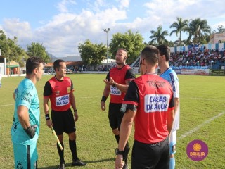 
<a style='margin-left: 5px;' class='btn btn-xs btn-social btn-facebook' href='https://www.facebook.com/sharer/sharer.php?u=https://www.boladovale.com.br/imgs/800-800-90/conteudo/fotos/1576/img4293.jpg' rel='popup' data-width='500' data-height='400'><i class='fa fa-facebook'></i>Compartilhar <span class='hidden-xs'>no Facebook</span>
</a> 
<a class='btn btn-default btn-xs' target='_blank' href='imgs/800-800-90/conteudo/fotos/1576/img4293.jpg'>
<span class='glyphicon glyphicon-cloud-download'></span> Salvar
</a> 
<span></span>