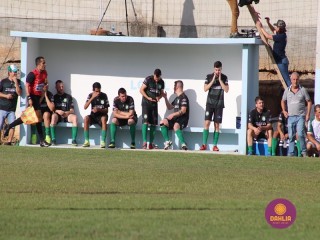 
<a style='margin-left: 5px;' class='btn btn-xs btn-social btn-facebook' href='https://www.facebook.com/sharer/sharer.php?u=https://www.boladovale.com.br/imgs/800-800-90/conteudo/fotos/1576/img4314.jpg' rel='popup' data-width='500' data-height='400'><i class='fa fa-facebook'></i>Compartilhar <span class='hidden-xs'>no Facebook</span>
</a> 
<a class='btn btn-default btn-xs' target='_blank' href='imgs/800-800-90/conteudo/fotos/1576/img4314.jpg'>
<span class='glyphicon glyphicon-cloud-download'></span> Salvar
</a> 
<span></span>