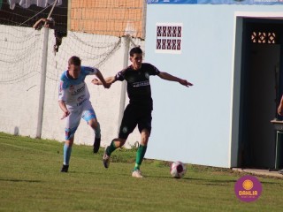 
<a style='margin-left: 5px;' class='btn btn-xs btn-social btn-facebook' href='https://www.facebook.com/sharer/sharer.php?u=https://www.boladovale.com.br/imgs/800-800-90/conteudo/fotos/1576/img4400.jpg' rel='popup' data-width='500' data-height='400'><i class='fa fa-facebook'></i>Compartilhar <span class='hidden-xs'>no Facebook</span>
</a> 
<a class='btn btn-default btn-xs' target='_blank' href='imgs/800-800-90/conteudo/fotos/1576/img4400.jpg'>
<span class='glyphicon glyphicon-cloud-download'></span> Salvar
</a> 
<span></span>