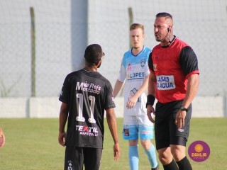 
<a style='margin-left: 5px;' class='btn btn-xs btn-social btn-facebook' href='https://www.facebook.com/sharer/sharer.php?u=https://www.boladovale.com.br/imgs/800-800-90/conteudo/fotos/1576/img4477.jpg' rel='popup' data-width='500' data-height='400'><i class='fa fa-facebook'></i>Compartilhar <span class='hidden-xs'>no Facebook</span>
</a> 
<a class='btn btn-default btn-xs' target='_blank' href='imgs/800-800-90/conteudo/fotos/1576/img4477.jpg'>
<span class='glyphicon glyphicon-cloud-download'></span> Salvar
</a> 
<span></span>