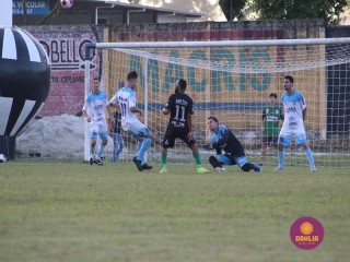 
<a style='margin-left: 5px;' class='btn btn-xs btn-social btn-facebook' href='https://www.facebook.com/sharer/sharer.php?u=https://www.boladovale.com.br/imgs/800-800-90/conteudo/fotos/1576/img4678.jpg' rel='popup' data-width='500' data-height='400'><i class='fa fa-facebook'></i>Compartilhar <span class='hidden-xs'>no Facebook</span>
</a> 
<a class='btn btn-default btn-xs' target='_blank' href='imgs/800-800-90/conteudo/fotos/1576/img4678.jpg'>
<span class='glyphicon glyphicon-cloud-download'></span> Salvar
</a> 
<span></span>