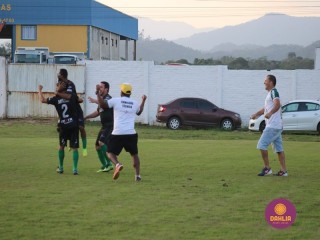 
<a style='margin-left: 5px;' class='btn btn-xs btn-social btn-facebook' href='https://www.facebook.com/sharer/sharer.php?u=https://www.boladovale.com.br/imgs/800-800-90/conteudo/fotos/1576/img4700.jpg' rel='popup' data-width='500' data-height='400'><i class='fa fa-facebook'></i>Compartilhar <span class='hidden-xs'>no Facebook</span>
</a> 
<a class='btn btn-default btn-xs' target='_blank' href='imgs/800-800-90/conteudo/fotos/1576/img4700.jpg'>
<span class='glyphicon glyphicon-cloud-download'></span> Salvar
</a> 
<span></span>