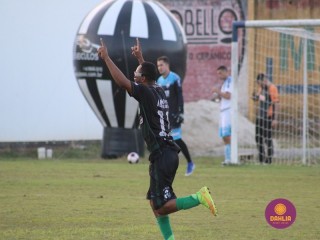 
<a style='margin-left: 5px;' class='btn btn-xs btn-social btn-facebook' href='https://www.facebook.com/sharer/sharer.php?u=https://www.boladovale.com.br/imgs/800-800-90/conteudo/fotos/1576/img4708.jpg' rel='popup' data-width='500' data-height='400'><i class='fa fa-facebook'></i>Compartilhar <span class='hidden-xs'>no Facebook</span>
</a> 
<a class='btn btn-default btn-xs' target='_blank' href='imgs/800-800-90/conteudo/fotos/1576/img4708.jpg'>
<span class='glyphicon glyphicon-cloud-download'></span> Salvar
</a> 
<span></span>