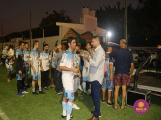 
<a style='margin-left: 5px;' class='btn btn-xs btn-social btn-facebook' href='https://www.facebook.com/sharer/sharer.php?u=https://www.boladovale.com.br/imgs/800-800-90/conteudo/fotos/1577/img4803.jpg' rel='popup' data-width='500' data-height='400'><i class='fa fa-facebook'></i>Compartilhar <span class='hidden-xs'>no Facebook</span>
</a> 
<a class='btn btn-default btn-xs' target='_blank' href='imgs/800-800-90/conteudo/fotos/1577/img4803.jpg'>
<span class='glyphicon glyphicon-cloud-download'></span> Salvar
</a> 
<span></span>