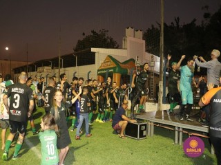 
<a style='margin-left: 5px;' class='btn btn-xs btn-social btn-facebook' href='https://www.facebook.com/sharer/sharer.php?u=https://www.boladovale.com.br/imgs/800-800-90/conteudo/fotos/1577/img4823.jpg' rel='popup' data-width='500' data-height='400'><i class='fa fa-facebook'></i>Compartilhar <span class='hidden-xs'>no Facebook</span>
</a> 
<a class='btn btn-default btn-xs' target='_blank' href='imgs/800-800-90/conteudo/fotos/1577/img4823.jpg'>
<span class='glyphicon glyphicon-cloud-download'></span> Salvar
</a> 
<span></span>