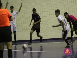 
<a style='margin-left: 5px;' class='btn btn-xs btn-social btn-facebook' href='https://www.facebook.com/sharer/sharer.php?u=https://www.boladovale.com.br/imgs/800-800-90/conteudo/fotos/1578/img5047.jpg' rel='popup' data-width='500' data-height='400'><i class='fa fa-facebook'></i>Compartilhar <span class='hidden-xs'>no Facebook</span>
</a> 
<a class='btn btn-default btn-xs' target='_blank' href='imgs/800-800-90/conteudo/fotos/1578/img5047.jpg'>
<span class='glyphicon glyphicon-cloud-download'></span> Salvar
</a> 
<span></span>