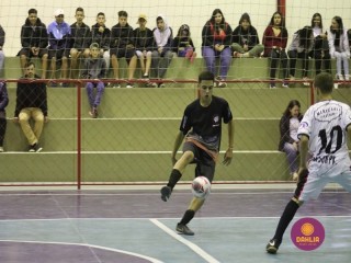 
<a style='margin-left: 5px;' class='btn btn-xs btn-social btn-facebook' href='https://www.facebook.com/sharer/sharer.php?u=https://www.boladovale.com.br/imgs/800-800-90/conteudo/fotos/1578/img5100.jpg' rel='popup' data-width='500' data-height='400'><i class='fa fa-facebook'></i>Compartilhar <span class='hidden-xs'>no Facebook</span>
</a> 
<a class='btn btn-default btn-xs' target='_blank' href='imgs/800-800-90/conteudo/fotos/1578/img5100.jpg'>
<span class='glyphicon glyphicon-cloud-download'></span> Salvar
</a> 
<span></span>