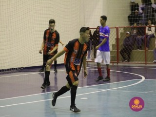 
<a style='margin-left: 5px;' class='btn btn-xs btn-social btn-facebook' href='https://www.facebook.com/sharer/sharer.php?u=https://www.boladovale.com.br/imgs/800-800-90/conteudo/fotos/1579/img5178.jpg' rel='popup' data-width='500' data-height='400'><i class='fa fa-facebook'></i>Compartilhar <span class='hidden-xs'>no Facebook</span>
</a> 
<a class='btn btn-default btn-xs' target='_blank' href='imgs/800-800-90/conteudo/fotos/1579/img5178.jpg'>
<span class='glyphicon glyphicon-cloud-download'></span> Salvar
</a> 
<span></span>