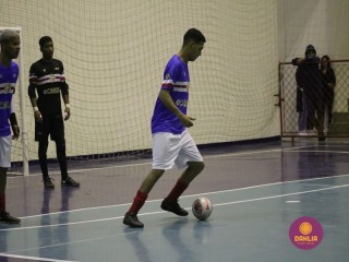 
<a style='margin-left: 5px;' class='btn btn-xs btn-social btn-facebook' href='https://www.facebook.com/sharer/sharer.php?u=https://www.boladovale.com.br/imgs/800-800-90/conteudo/fotos/1579/img5216.jpg' rel='popup' data-width='500' data-height='400'><i class='fa fa-facebook'></i>Compartilhar <span class='hidden-xs'>no Facebook</span>
</a> 
<a class='btn btn-default btn-xs' target='_blank' href='imgs/800-800-90/conteudo/fotos/1579/img5216.jpg'>
<span class='glyphicon glyphicon-cloud-download'></span> Salvar
</a> 
<span></span>