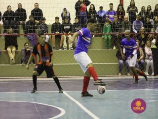 
<a style='margin-left: 5px;' class='btn btn-xs btn-social btn-facebook' href='https://www.facebook.com/sharer/sharer.php?u=https://www.boladovale.com.br/imgs/800-800-90/conteudo/fotos/1579/img5233.jpg' rel='popup' data-width='500' data-height='400'><i class='fa fa-facebook'></i>Compartilhar <span class='hidden-xs'>no Facebook</span>
</a> 
<a class='btn btn-default btn-xs' target='_blank' href='imgs/800-800-90/conteudo/fotos/1579/img5233.jpg'>
<span class='glyphicon glyphicon-cloud-download'></span> Salvar
</a> 
<span></span>