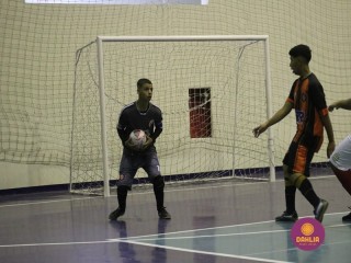 
<a style='margin-left: 5px;' class='btn btn-xs btn-social btn-facebook' href='https://www.facebook.com/sharer/sharer.php?u=https://www.boladovale.com.br/imgs/800-800-90/conteudo/fotos/1579/img5246.jpg' rel='popup' data-width='500' data-height='400'><i class='fa fa-facebook'></i>Compartilhar <span class='hidden-xs'>no Facebook</span>
</a> 
<a class='btn btn-default btn-xs' target='_blank' href='imgs/800-800-90/conteudo/fotos/1579/img5246.jpg'>
<span class='glyphicon glyphicon-cloud-download'></span> Salvar
</a> 
<span></span>