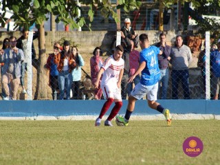 
<a style='margin-left: 5px;' class='btn btn-xs btn-social btn-facebook' href='https://www.facebook.com/sharer/sharer.php?u=https://www.boladovale.com.br/imgs/800-800-90/conteudo/fotos/1580/img8561.jpg' rel='popup' data-width='500' data-height='400'><i class='fa fa-facebook'></i>Compartilhar <span class='hidden-xs'>no Facebook</span>
</a> 
<a class='btn btn-default btn-xs' target='_blank' href='imgs/800-800-90/conteudo/fotos/1580/img8561.jpg'>
<span class='glyphicon glyphicon-cloud-download'></span> Salvar
</a> 
<span></span>