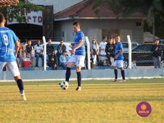 
<a style='margin-left: 5px;' class='btn btn-xs btn-social btn-facebook' href='https://www.facebook.com/sharer/sharer.php?u=https://www.boladovale.com.br/imgs/800-800-90/conteudo/fotos/1580/img8655.jpg' rel='popup' data-width='500' data-height='400'><i class='fa fa-facebook'></i>Compartilhar <span class='hidden-xs'>no Facebook</span>
</a> 
<a class='btn btn-default btn-xs' target='_blank' href='imgs/800-800-90/conteudo/fotos/1580/img8655.jpg'>
<span class='glyphicon glyphicon-cloud-download'></span> Salvar
</a> 
<span></span>