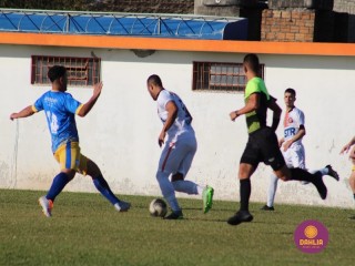 
<a style='margin-left: 5px;' class='btn btn-xs btn-social btn-facebook' href='https://www.facebook.com/sharer/sharer.php?u=https://www.boladovale.com.br/imgs/800-800-90/conteudo/fotos/1581/img8800.jpg' rel='popup' data-width='500' data-height='400'><i class='fa fa-facebook'></i>Compartilhar <span class='hidden-xs'>no Facebook</span>
</a> 
<a class='btn btn-default btn-xs' target='_blank' href='imgs/800-800-90/conteudo/fotos/1581/img8800.jpg'>
<span class='glyphicon glyphicon-cloud-download'></span> Salvar
</a> 
<span></span>