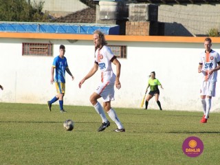 
<a style='margin-left: 5px;' class='btn btn-xs btn-social btn-facebook' href='https://www.facebook.com/sharer/sharer.php?u=https://www.boladovale.com.br/imgs/800-800-90/conteudo/fotos/1581/img8822.jpg' rel='popup' data-width='500' data-height='400'><i class='fa fa-facebook'></i>Compartilhar <span class='hidden-xs'>no Facebook</span>
</a> 
<a class='btn btn-default btn-xs' target='_blank' href='imgs/800-800-90/conteudo/fotos/1581/img8822.jpg'>
<span class='glyphicon glyphicon-cloud-download'></span> Salvar
</a> 
<span></span>