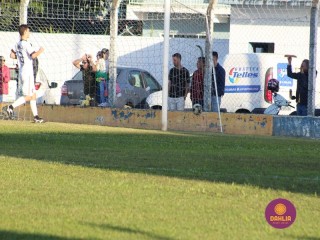 
<a style='margin-left: 5px;' class='btn btn-xs btn-social btn-facebook' href='https://www.facebook.com/sharer/sharer.php?u=https://www.boladovale.com.br/imgs/800-800-90/conteudo/fotos/1581/img8909.jpg' rel='popup' data-width='500' data-height='400'><i class='fa fa-facebook'></i>Compartilhar <span class='hidden-xs'>no Facebook</span>
</a> 
<a class='btn btn-default btn-xs' target='_blank' href='imgs/800-800-90/conteudo/fotos/1581/img8909.jpg'>
<span class='glyphicon glyphicon-cloud-download'></span> Salvar
</a> 
<span></span>