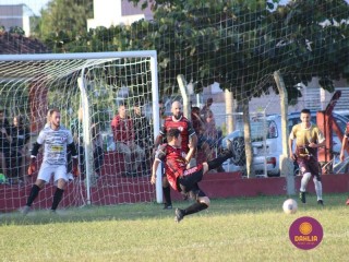 
<a style='margin-left: 5px;' class='btn btn-xs btn-social btn-facebook' href='https://www.facebook.com/sharer/sharer.php?u=https://www.boladovale.com.br/imgs/800-800-90/conteudo/fotos/1582/img5568.jpg' rel='popup' data-width='500' data-height='400'><i class='fa fa-facebook'></i>Compartilhar <span class='hidden-xs'>no Facebook</span>
</a> 
<a class='btn btn-default btn-xs' target='_blank' href='imgs/800-800-90/conteudo/fotos/1582/img5568.jpg'>
<span class='glyphicon glyphicon-cloud-download'></span> Salvar
</a> 
<span></span>
