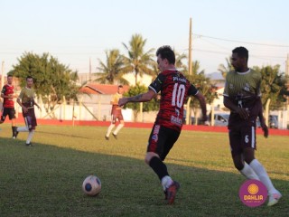 
<a style='margin-left: 5px;' class='btn btn-xs btn-social btn-facebook' href='https://www.facebook.com/sharer/sharer.php?u=https://www.boladovale.com.br/imgs/800-800-90/conteudo/fotos/1582/img5624.jpg' rel='popup' data-width='500' data-height='400'><i class='fa fa-facebook'></i>Compartilhar <span class='hidden-xs'>no Facebook</span>
</a> 
<a class='btn btn-default btn-xs' target='_blank' href='imgs/800-800-90/conteudo/fotos/1582/img5624.jpg'>
<span class='glyphicon glyphicon-cloud-download'></span> Salvar
</a> 
<span></span>