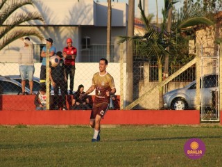
<a style='margin-left: 5px;' class='btn btn-xs btn-social btn-facebook' href='https://www.facebook.com/sharer/sharer.php?u=https://www.boladovale.com.br/imgs/800-800-90/conteudo/fotos/1582/img5631.jpg' rel='popup' data-width='500' data-height='400'><i class='fa fa-facebook'></i>Compartilhar <span class='hidden-xs'>no Facebook</span>
</a> 
<a class='btn btn-default btn-xs' target='_blank' href='imgs/800-800-90/conteudo/fotos/1582/img5631.jpg'>
<span class='glyphicon glyphicon-cloud-download'></span> Salvar
</a> 
<span></span>