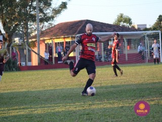 
<a style='margin-left: 5px;' class='btn btn-xs btn-social btn-facebook' href='https://www.facebook.com/sharer/sharer.php?u=https://www.boladovale.com.br/imgs/800-800-90/conteudo/fotos/1582/img5640.jpg' rel='popup' data-width='500' data-height='400'><i class='fa fa-facebook'></i>Compartilhar <span class='hidden-xs'>no Facebook</span>
</a> 
<a class='btn btn-default btn-xs' target='_blank' href='imgs/800-800-90/conteudo/fotos/1582/img5640.jpg'>
<span class='glyphicon glyphicon-cloud-download'></span> Salvar
</a> 
<span></span>