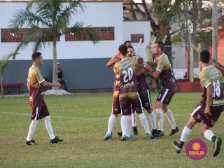 
<a style='margin-left: 5px;' class='btn btn-xs btn-social btn-facebook' href='https://www.facebook.com/sharer/sharer.php?u=https://www.boladovale.com.br/imgs/800-800-90/conteudo/fotos/1582/img5657.jpg' rel='popup' data-width='500' data-height='400'><i class='fa fa-facebook'></i>Compartilhar <span class='hidden-xs'>no Facebook</span>
</a> 
<a class='btn btn-default btn-xs' target='_blank' href='imgs/800-800-90/conteudo/fotos/1582/img5657.jpg'>
<span class='glyphicon glyphicon-cloud-download'></span> Salvar
</a> 
<span></span>