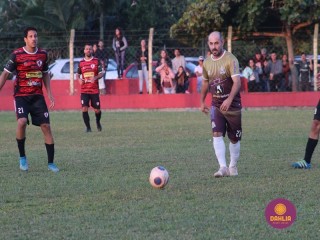 
<a style='margin-left: 5px;' class='btn btn-xs btn-social btn-facebook' href='https://www.facebook.com/sharer/sharer.php?u=https://www.boladovale.com.br/imgs/800-800-90/conteudo/fotos/1582/img5680.jpg' rel='popup' data-width='500' data-height='400'><i class='fa fa-facebook'></i>Compartilhar <span class='hidden-xs'>no Facebook</span>
</a> 
<a class='btn btn-default btn-xs' target='_blank' href='imgs/800-800-90/conteudo/fotos/1582/img5680.jpg'>
<span class='glyphicon glyphicon-cloud-download'></span> Salvar
</a> 
<span></span>