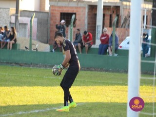 
<a style='margin-left: 5px;' class='btn btn-xs btn-social btn-facebook' href='https://www.facebook.com/sharer/sharer.php?u=https://www.boladovale.com.br/imgs/800-800-90/conteudo/fotos/1583/img8945.jpg' rel='popup' data-width='500' data-height='400'><i class='fa fa-facebook'></i>Compartilhar <span class='hidden-xs'>no Facebook</span>
</a> 
<a class='btn btn-default btn-xs' target='_blank' href='imgs/800-800-90/conteudo/fotos/1583/img8945.jpg'>
<span class='glyphicon glyphicon-cloud-download'></span> Salvar
</a> 
<span></span>