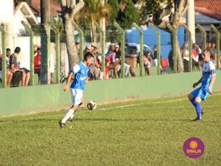 
<a style='margin-left: 5px;' class='btn btn-xs btn-social btn-facebook' href='https://www.facebook.com/sharer/sharer.php?u=https://www.boladovale.com.br/imgs/800-800-90/conteudo/fotos/1583/img8959.jpg' rel='popup' data-width='500' data-height='400'><i class='fa fa-facebook'></i>Compartilhar <span class='hidden-xs'>no Facebook</span>
</a> 
<a class='btn btn-default btn-xs' target='_blank' href='imgs/800-800-90/conteudo/fotos/1583/img8959.jpg'>
<span class='glyphicon glyphicon-cloud-download'></span> Salvar
</a> 
<span></span>