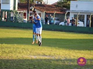 
<a style='margin-left: 5px;' class='btn btn-xs btn-social btn-facebook' href='https://www.facebook.com/sharer/sharer.php?u=https://www.boladovale.com.br/imgs/800-800-90/conteudo/fotos/1583/img8968.jpg' rel='popup' data-width='500' data-height='400'><i class='fa fa-facebook'></i>Compartilhar <span class='hidden-xs'>no Facebook</span>
</a> 
<a class='btn btn-default btn-xs' target='_blank' href='imgs/800-800-90/conteudo/fotos/1583/img8968.jpg'>
<span class='glyphicon glyphicon-cloud-download'></span> Salvar
</a> 
<span></span>