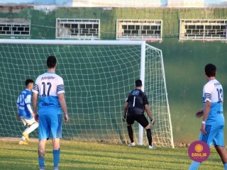 
<a style='margin-left: 5px;' class='btn btn-xs btn-social btn-facebook' href='https://www.facebook.com/sharer/sharer.php?u=https://www.boladovale.com.br/imgs/800-800-90/conteudo/fotos/1583/img9028.jpg' rel='popup' data-width='500' data-height='400'><i class='fa fa-facebook'></i>Compartilhar <span class='hidden-xs'>no Facebook</span>
</a> 
<a class='btn btn-default btn-xs' target='_blank' href='imgs/800-800-90/conteudo/fotos/1583/img9028.jpg'>
<span class='glyphicon glyphicon-cloud-download'></span> Salvar
</a> 
<span></span>