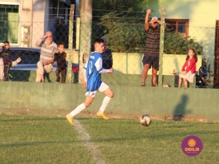 
<a style='margin-left: 5px;' class='btn btn-xs btn-social btn-facebook' href='https://www.facebook.com/sharer/sharer.php?u=https://www.boladovale.com.br/imgs/800-800-90/conteudo/fotos/1583/img9034.jpg' rel='popup' data-width='500' data-height='400'><i class='fa fa-facebook'></i>Compartilhar <span class='hidden-xs'>no Facebook</span>
</a> 
<a class='btn btn-default btn-xs' target='_blank' href='imgs/800-800-90/conteudo/fotos/1583/img9034.jpg'>
<span class='glyphicon glyphicon-cloud-download'></span> Salvar
</a> 
<span></span>