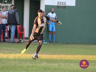 
<a style='margin-left: 5px;' class='btn btn-xs btn-social btn-facebook' href='https://www.facebook.com/sharer/sharer.php?u=https://www.boladovale.com.br/imgs/800-800-90/conteudo/fotos/1583/img9042.jpg' rel='popup' data-width='500' data-height='400'><i class='fa fa-facebook'></i>Compartilhar <span class='hidden-xs'>no Facebook</span>
</a> 
<a class='btn btn-default btn-xs' target='_blank' href='imgs/800-800-90/conteudo/fotos/1583/img9042.jpg'>
<span class='glyphicon glyphicon-cloud-download'></span> Salvar
</a> 
<span></span>