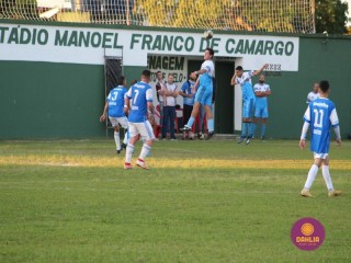
<a style='margin-left: 5px;' class='btn btn-xs btn-social btn-facebook' href='https://www.facebook.com/sharer/sharer.php?u=https://www.boladovale.com.br/imgs/800-800-90/conteudo/fotos/1583/img9046.jpg' rel='popup' data-width='500' data-height='400'><i class='fa fa-facebook'></i>Compartilhar <span class='hidden-xs'>no Facebook</span>
</a> 
<a class='btn btn-default btn-xs' target='_blank' href='imgs/800-800-90/conteudo/fotos/1583/img9046.jpg'>
<span class='glyphicon glyphicon-cloud-download'></span> Salvar
</a> 
<span></span>