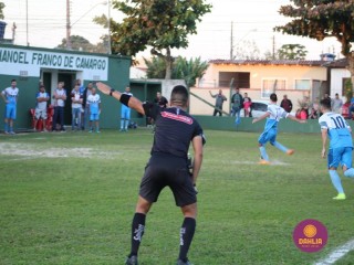 
<a style='margin-left: 5px;' class='btn btn-xs btn-social btn-facebook' href='https://www.facebook.com/sharer/sharer.php?u=https://www.boladovale.com.br/imgs/800-800-90/conteudo/fotos/1583/img9065.jpg' rel='popup' data-width='500' data-height='400'><i class='fa fa-facebook'></i>Compartilhar <span class='hidden-xs'>no Facebook</span>
</a> 
<a class='btn btn-default btn-xs' target='_blank' href='imgs/800-800-90/conteudo/fotos/1583/img9065.jpg'>
<span class='glyphicon glyphicon-cloud-download'></span> Salvar
</a> 
<span></span>