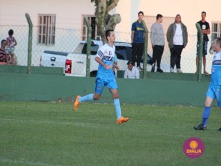 
<a style='margin-left: 5px;' class='btn btn-xs btn-social btn-facebook' href='https://www.facebook.com/sharer/sharer.php?u=https://www.boladovale.com.br/imgs/800-800-90/conteudo/fotos/1583/img9069.jpg' rel='popup' data-width='500' data-height='400'><i class='fa fa-facebook'></i>Compartilhar <span class='hidden-xs'>no Facebook</span>
</a> 
<a class='btn btn-default btn-xs' target='_blank' href='imgs/800-800-90/conteudo/fotos/1583/img9069.jpg'>
<span class='glyphicon glyphicon-cloud-download'></span> Salvar
</a> 
<span></span>