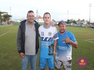 
<a style='margin-left: 5px;' class='btn btn-xs btn-social btn-facebook' href='https://www.facebook.com/sharer/sharer.php?u=https://www.boladovale.com.br/imgs/800-800-90/conteudo/fotos/1583/img9075.jpg' rel='popup' data-width='500' data-height='400'><i class='fa fa-facebook'></i>Compartilhar <span class='hidden-xs'>no Facebook</span>
</a> 
<a class='btn btn-default btn-xs' target='_blank' href='imgs/800-800-90/conteudo/fotos/1583/img9075.jpg'>
<span class='glyphicon glyphicon-cloud-download'></span> Salvar
</a> 
<span></span>