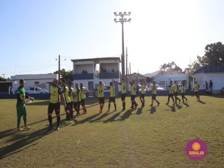 
<a style='margin-left: 5px;' class='btn btn-xs btn-social btn-facebook' href='https://www.facebook.com/sharer/sharer.php?u=https://www.boladovale.com.br/imgs/800-800-90/conteudo/fotos/1584/img5448.jpg' rel='popup' data-width='500' data-height='400'><i class='fa fa-facebook'></i>Compartilhar <span class='hidden-xs'>no Facebook</span>
</a> 
<a class='btn btn-default btn-xs' target='_blank' href='imgs/800-800-90/conteudo/fotos/1584/img5448.jpg'>
<span class='glyphicon glyphicon-cloud-download'></span> Salvar
</a> 
<span></span>