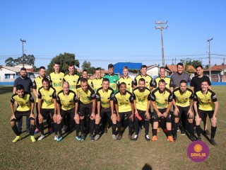 
<a style='margin-left: 5px;' class='btn btn-xs btn-social btn-facebook' href='https://www.facebook.com/sharer/sharer.php?u=https://www.boladovale.com.br/imgs/800-800-90/conteudo/fotos/1584/img5450.jpg' rel='popup' data-width='500' data-height='400'><i class='fa fa-facebook'></i>Compartilhar <span class='hidden-xs'>no Facebook</span>
</a> 
<a class='btn btn-default btn-xs' target='_blank' href='imgs/800-800-90/conteudo/fotos/1584/img5450.jpg'>
<span class='glyphicon glyphicon-cloud-download'></span> Salvar
</a> 
<span></span>