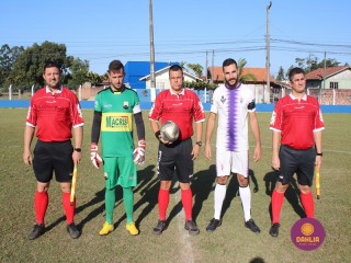 
<a style='margin-left: 5px;' class='btn btn-xs btn-social btn-facebook' href='https://www.facebook.com/sharer/sharer.php?u=https://www.boladovale.com.br/imgs/800-800-90/conteudo/fotos/1584/img5454.jpg' rel='popup' data-width='500' data-height='400'><i class='fa fa-facebook'></i>Compartilhar <span class='hidden-xs'>no Facebook</span>
</a> 
<a class='btn btn-default btn-xs' target='_blank' href='imgs/800-800-90/conteudo/fotos/1584/img5454.jpg'>
<span class='glyphicon glyphicon-cloud-download'></span> Salvar
</a> 
<span></span>