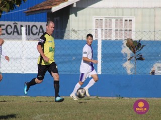 
<a style='margin-left: 5px;' class='btn btn-xs btn-social btn-facebook' href='https://www.facebook.com/sharer/sharer.php?u=https://www.boladovale.com.br/imgs/800-800-90/conteudo/fotos/1584/img5456.jpg' rel='popup' data-width='500' data-height='400'><i class='fa fa-facebook'></i>Compartilhar <span class='hidden-xs'>no Facebook</span>
</a> 
<a class='btn btn-default btn-xs' target='_blank' href='imgs/800-800-90/conteudo/fotos/1584/img5456.jpg'>
<span class='glyphicon glyphicon-cloud-download'></span> Salvar
</a> 
<span></span>