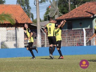 
<a style='margin-left: 5px;' class='btn btn-xs btn-social btn-facebook' href='https://www.facebook.com/sharer/sharer.php?u=https://www.boladovale.com.br/imgs/800-800-90/conteudo/fotos/1584/img5472.jpg' rel='popup' data-width='500' data-height='400'><i class='fa fa-facebook'></i>Compartilhar <span class='hidden-xs'>no Facebook</span>
</a> 
<a class='btn btn-default btn-xs' target='_blank' href='imgs/800-800-90/conteudo/fotos/1584/img5472.jpg'>
<span class='glyphicon glyphicon-cloud-download'></span> Salvar
</a> 
<span></span>