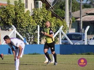 
<a style='margin-left: 5px;' class='btn btn-xs btn-social btn-facebook' href='https://www.facebook.com/sharer/sharer.php?u=https://www.boladovale.com.br/imgs/800-800-90/conteudo/fotos/1584/img5488.jpg' rel='popup' data-width='500' data-height='400'><i class='fa fa-facebook'></i>Compartilhar <span class='hidden-xs'>no Facebook</span>
</a> 
<a class='btn btn-default btn-xs' target='_blank' href='imgs/800-800-90/conteudo/fotos/1584/img5488.jpg'>
<span class='glyphicon glyphicon-cloud-download'></span> Salvar
</a> 
<span></span>