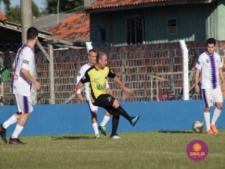 
<a style='margin-left: 5px;' class='btn btn-xs btn-social btn-facebook' href='https://www.facebook.com/sharer/sharer.php?u=https://www.boladovale.com.br/imgs/800-800-90/conteudo/fotos/1584/img5521.jpg' rel='popup' data-width='500' data-height='400'><i class='fa fa-facebook'></i>Compartilhar <span class='hidden-xs'>no Facebook</span>
</a> 
<a class='btn btn-default btn-xs' target='_blank' href='imgs/800-800-90/conteudo/fotos/1584/img5521.jpg'>
<span class='glyphicon glyphicon-cloud-download'></span> Salvar
</a> 
<span></span>
