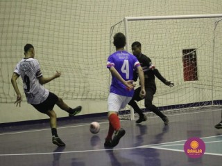 
<a style='margin-left: 5px;' class='btn btn-xs btn-social btn-facebook' href='https://www.facebook.com/sharer/sharer.php?u=https://www.boladovale.com.br/imgs/800-800-90/conteudo/fotos/1585/img5775.jpg' rel='popup' data-width='500' data-height='400'><i class='fa fa-facebook'></i>Compartilhar <span class='hidden-xs'>no Facebook</span>
</a> 
<a class='btn btn-default btn-xs' target='_blank' href='imgs/800-800-90/conteudo/fotos/1585/img5775.jpg'>
<span class='glyphicon glyphicon-cloud-download'></span> Salvar
</a> 
<span></span>