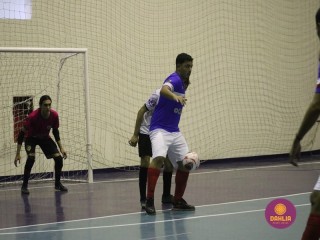 
<a style='margin-left: 5px;' class='btn btn-xs btn-social btn-facebook' href='https://www.facebook.com/sharer/sharer.php?u=https://www.boladovale.com.br/imgs/800-800-90/conteudo/fotos/1585/img5799.jpg' rel='popup' data-width='500' data-height='400'><i class='fa fa-facebook'></i>Compartilhar <span class='hidden-xs'>no Facebook</span>
</a> 
<a class='btn btn-default btn-xs' target='_blank' href='imgs/800-800-90/conteudo/fotos/1585/img5799.jpg'>
<span class='glyphicon glyphicon-cloud-download'></span> Salvar
</a> 
<span></span>