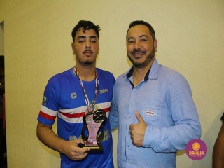 
<a style='margin-left: 5px;' class='btn btn-xs btn-social btn-facebook' href='https://www.facebook.com/sharer/sharer.php?u=https://www.boladovale.com.br/imgs/800-800-90/conteudo/fotos/1585/img5909.jpg' rel='popup' data-width='500' data-height='400'><i class='fa fa-facebook'></i>Compartilhar <span class='hidden-xs'>no Facebook</span>
</a> 
<a class='btn btn-default btn-xs' target='_blank' href='imgs/800-800-90/conteudo/fotos/1585/img5909.jpg'>
<span class='glyphicon glyphicon-cloud-download'></span> Salvar
</a> 
<span></span>
