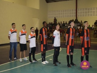 
<a style='margin-left: 5px;' class='btn btn-xs btn-social btn-facebook' href='https://www.facebook.com/sharer/sharer.php?u=https://www.boladovale.com.br/imgs/800-800-90/conteudo/fotos/1586/img5930.jpg' rel='popup' data-width='500' data-height='400'><i class='fa fa-facebook'></i>Compartilhar <span class='hidden-xs'>no Facebook</span>
</a> 
<a class='btn btn-default btn-xs' target='_blank' href='imgs/800-800-90/conteudo/fotos/1586/img5930.jpg'>
<span class='glyphicon glyphicon-cloud-download'></span> Salvar
</a> 
<span></span>